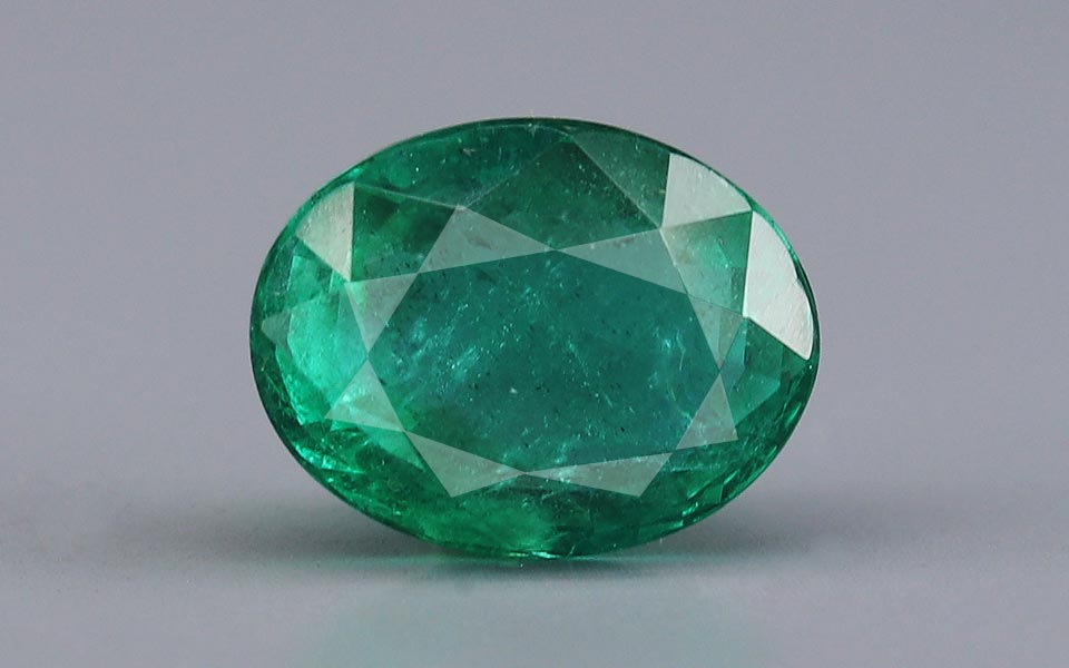 Emerald (Panna) Gemstone - 3.70 Carats