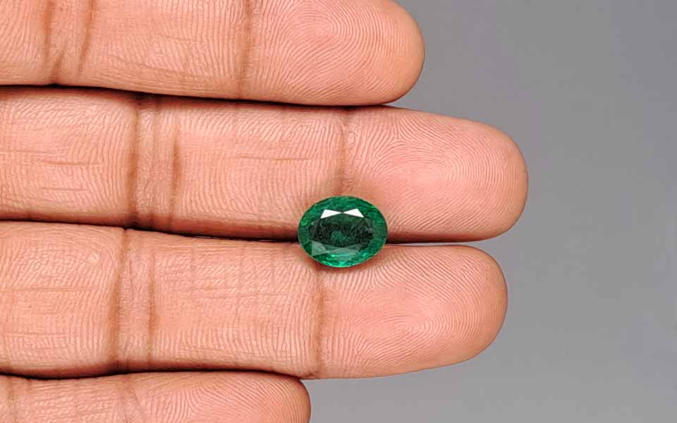 Emerald (Panna) Gemstone - 3.70 Carats