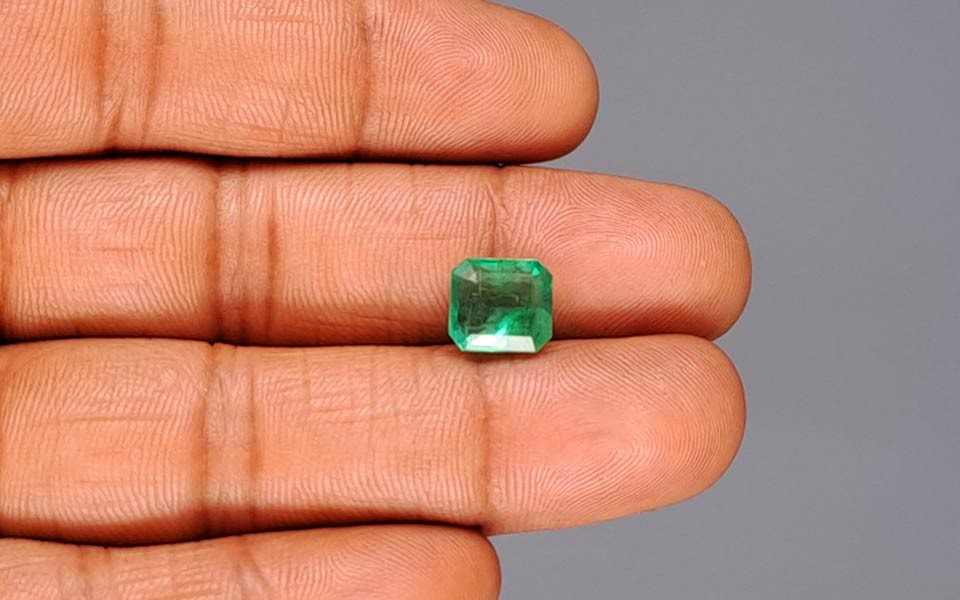 Emerald (Panna) Gemstone - 3.85 Carats