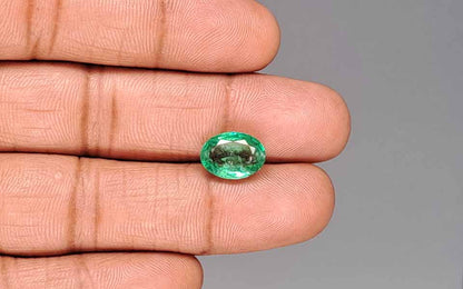 Emerald (Panna) Gemstone - 4.01 Carats