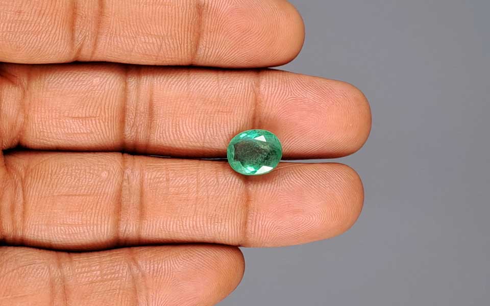 Emerald (Panna) Gemstone - 4.04 Carats
