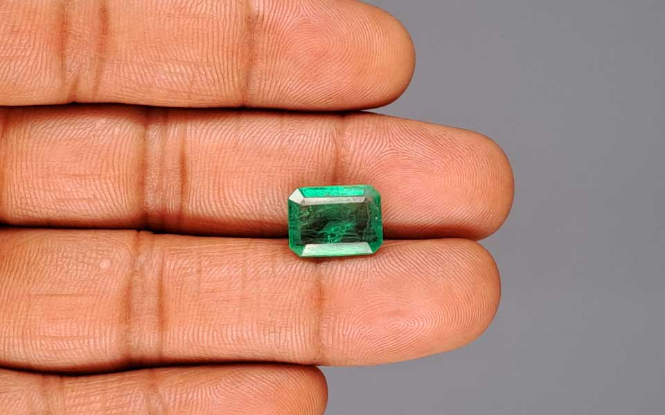 Emerald (Panna) Gemstone - 4.26 Carats