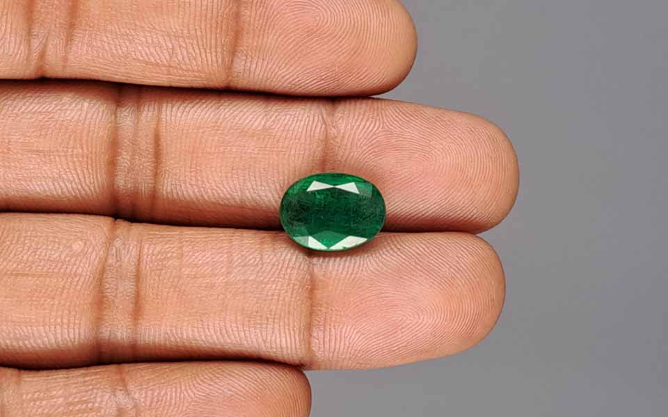 Emerald (Panna) Gemstone - 4.38 Carats