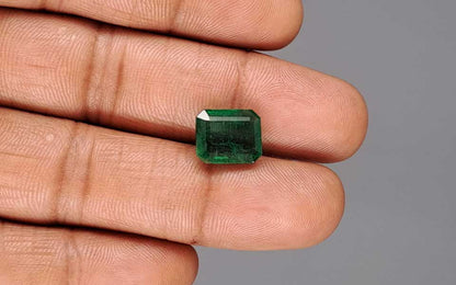 Emerald (Panna) Gemstone - 4.56 Carats