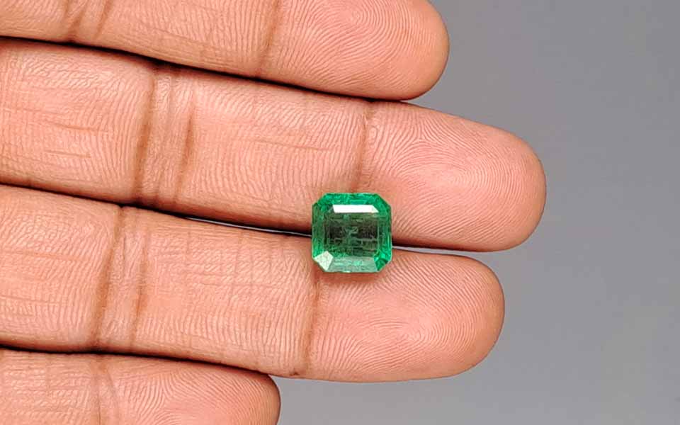Emerald (Panna) Gemstone - 4.65 Carats