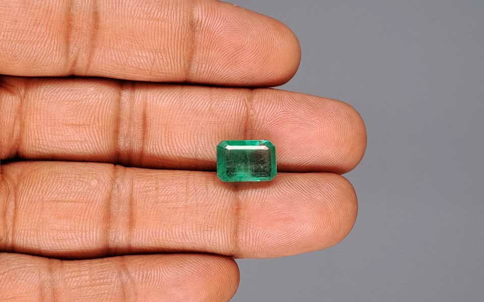 Emerald (Panna) Gemstone - 4.69 Carats
