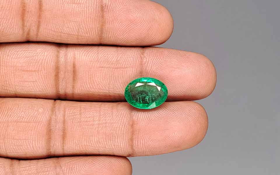 Emerald (Panna) Gemstone - 4.76 Carats