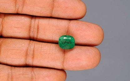 Emerald (Panna) Gemstone - 5.25 Carats