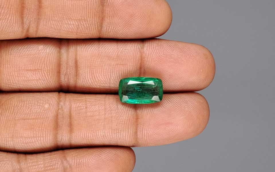 Emerald (Panna) Gemstone - 5.75 Carats
