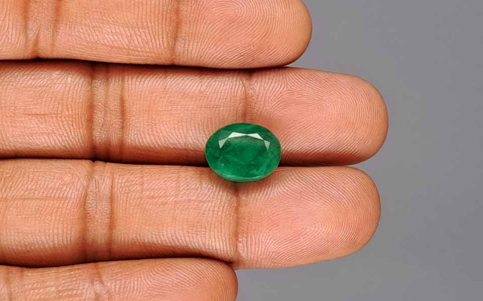 Emerald (Panna) Gemstone - 5.79 Carats