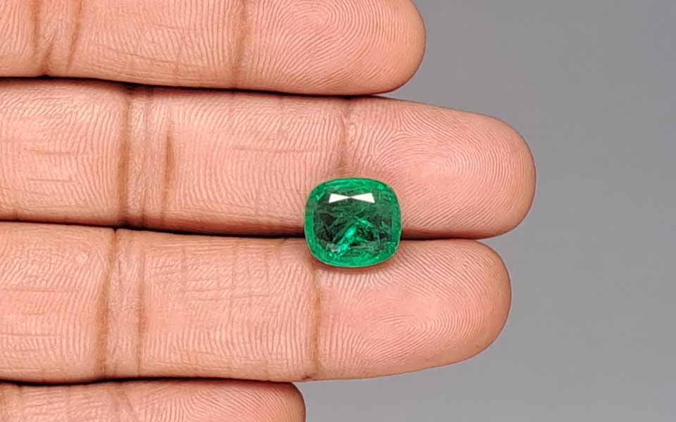 Emerald (Panna) Gemstone - 6.07 Carats