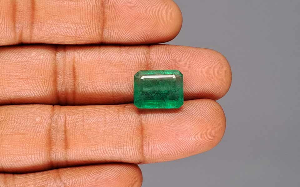 Emerald (Panna) Gemstone - 7.52 Carats