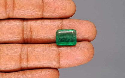 Emerald (Panna) Gemstone - 7.52 Carats