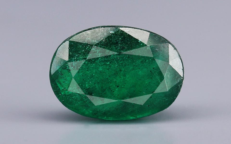 Emerald (Panna) Gemstone - 7.70 Carats