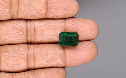 Emerald (Panna) Gemstone - 7.95 Carats