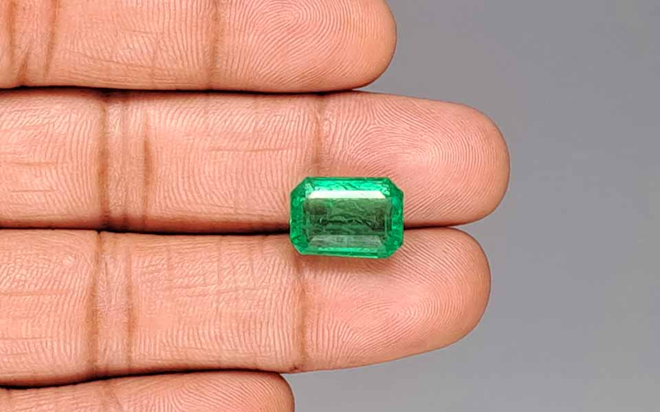 Emerald (Panna) Gemstone - 8.72 Carats