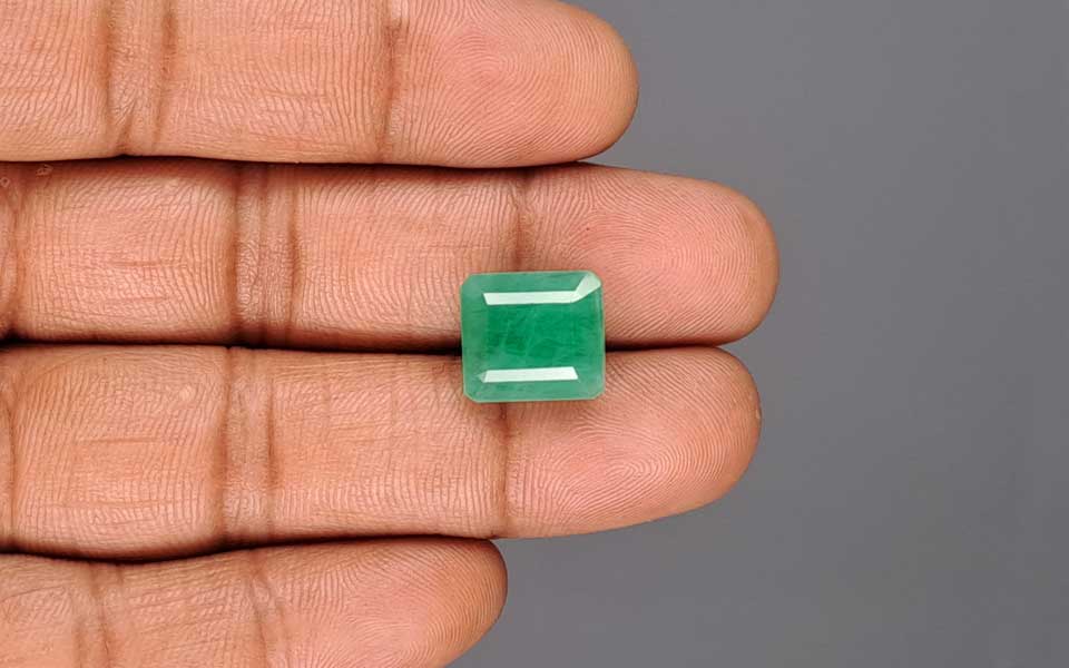 Emerald (Panna) Gemstone - 9.01 Carats